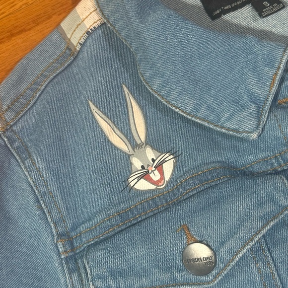Cropped Looney Tunes Jean Jacket - Picture 3 of 5